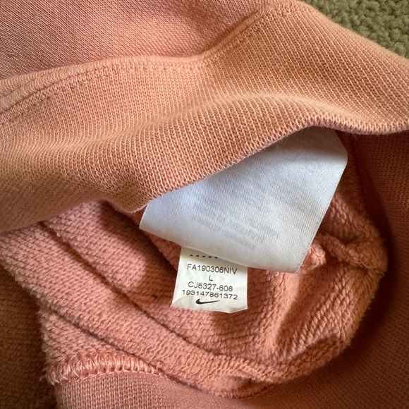 Nike Women's Dusty Rose Cropped Hoodie - Picture 4 of 5